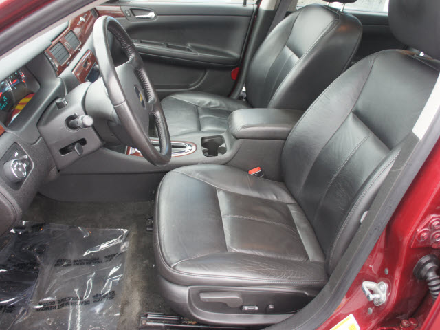 Chevrolet Impala 2011 photo 2