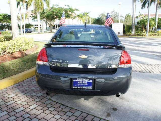 Chevrolet Impala 2011 photo 3
