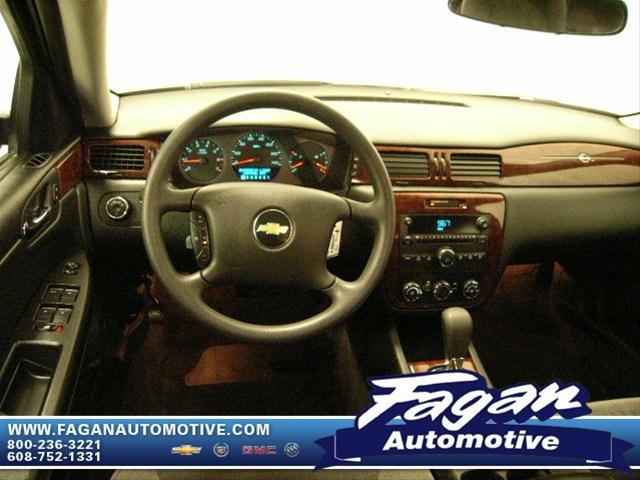 Chevrolet Impala 2011 photo 3