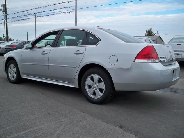 Chevrolet Impala 2011 photo 3