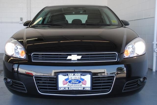 Chevrolet Impala 2011 photo 3