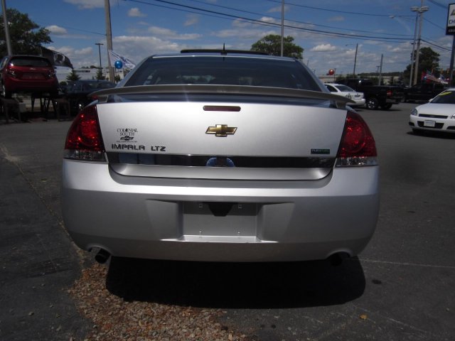 Chevrolet Impala 2011 photo 4