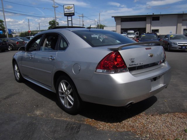 Chevrolet Impala 2011 photo 3