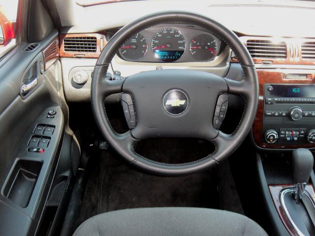Chevrolet Impala 2011 photo 4