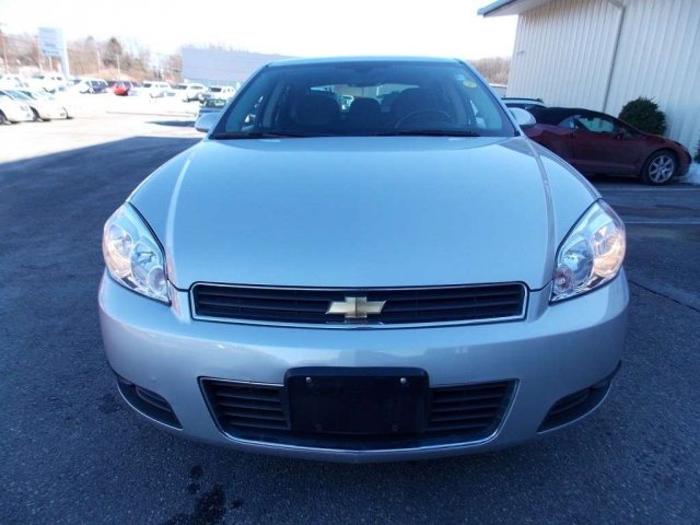 Chevrolet Impala 2011 photo 2