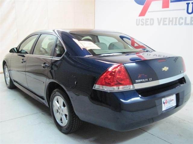 Chevrolet Impala 2011 photo 3