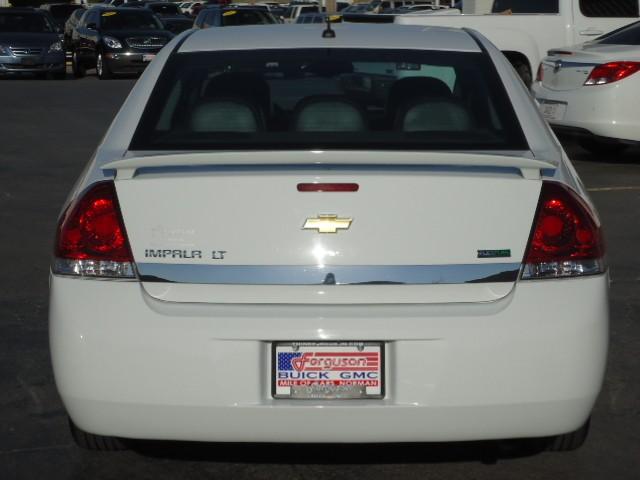 Chevrolet Impala 2011 photo 2