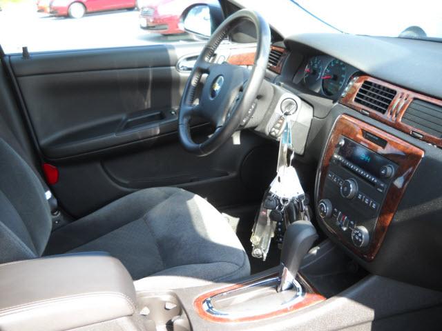 Chevrolet Impala 2011 photo 3