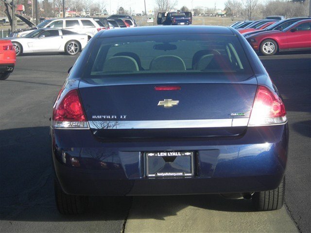 Chevrolet Impala 2011 photo 2
