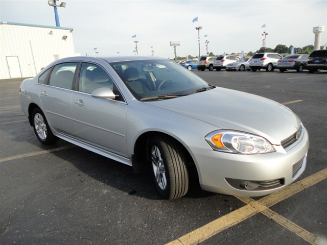 Chevrolet Impala 2011 photo 2