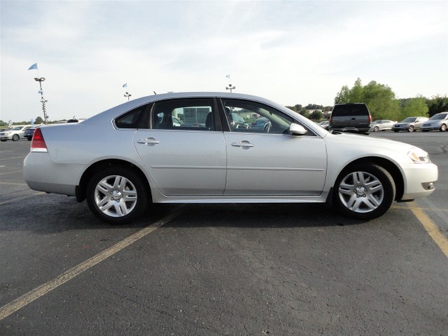 Chevrolet Impala 2011 photo 3