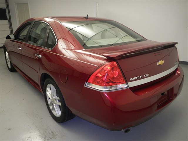 Chevrolet Impala 2011 photo 2