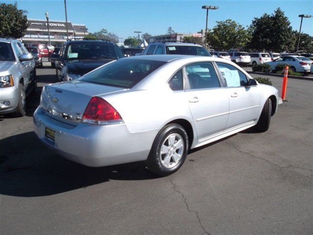Chevrolet Impala 2011 photo 3