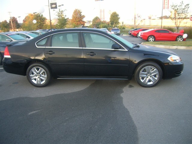Chevrolet Impala 2011 photo 3