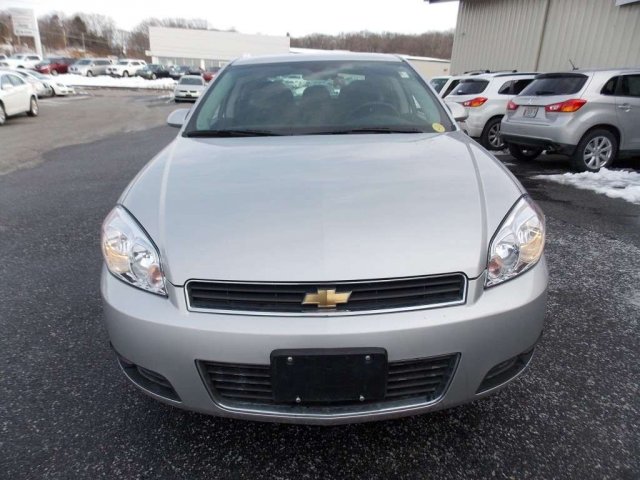 Chevrolet Impala 2011 photo 2