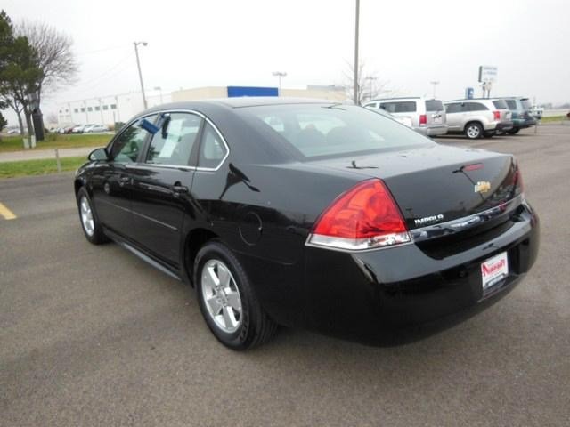 Chevrolet Impala 2011 photo 2