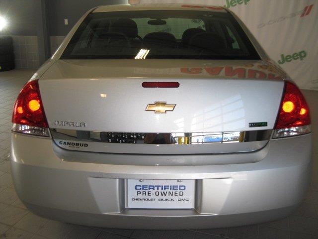 Chevrolet Impala 2011 photo 2