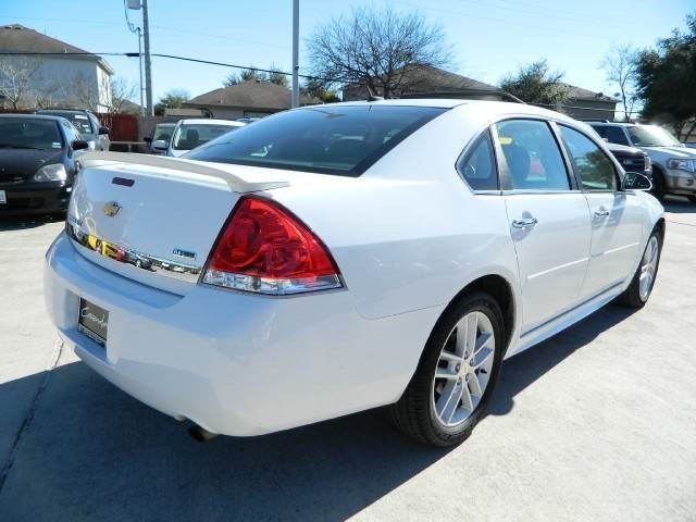 Chevrolet Impala 2011 photo 4