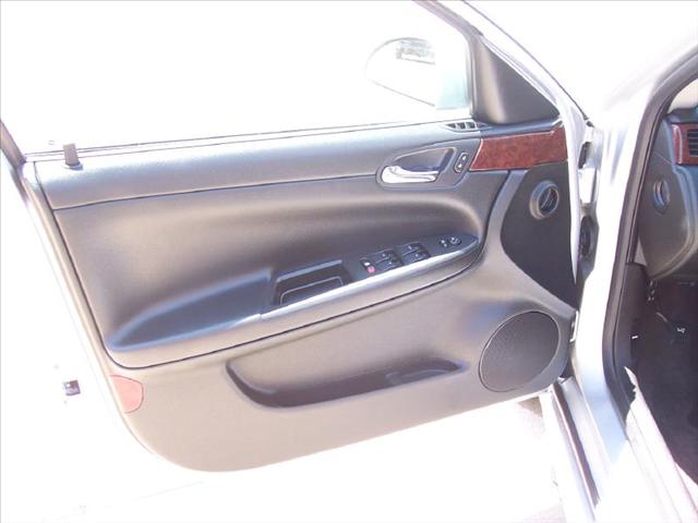 Chevrolet Impala 2011 photo 4