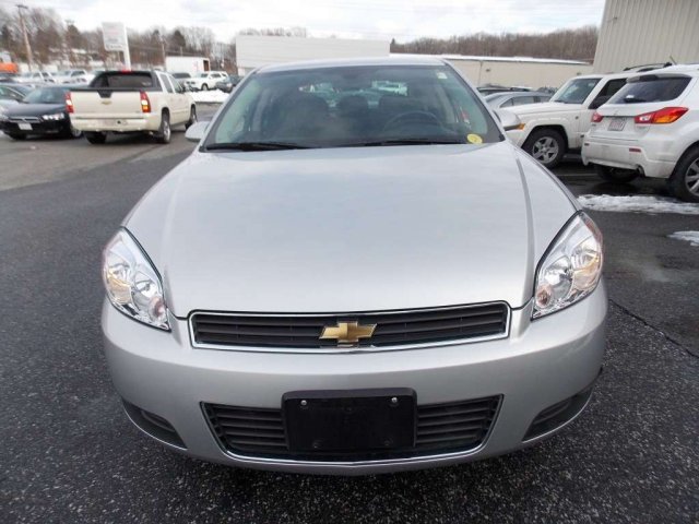 Chevrolet Impala 2011 photo 2