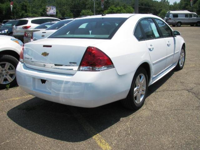 Chevrolet Impala 2011 photo 2