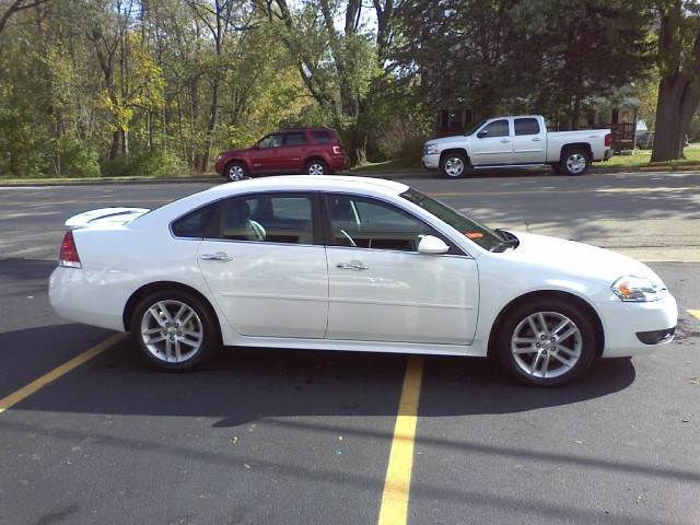 Chevrolet Impala 2011 photo 3