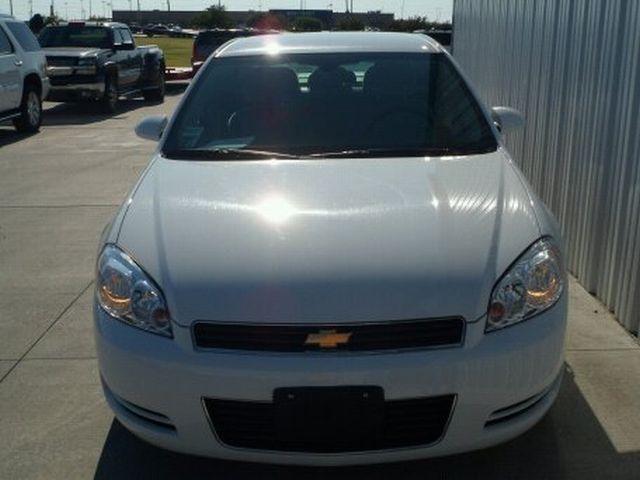 Chevrolet Impala 2011 photo 2