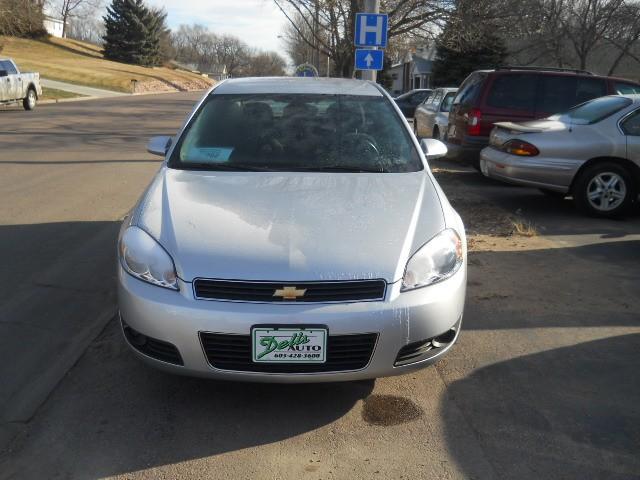 Chevrolet Impala 2011 photo 2