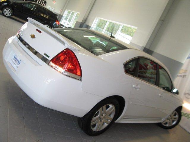 Chevrolet Impala 2011 photo 2