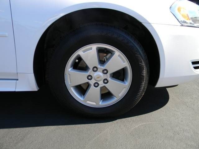 Chevrolet Impala 2011 photo 3