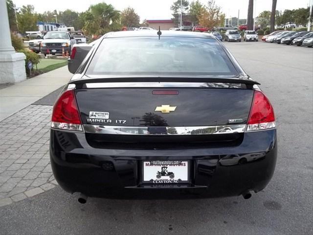 Chevrolet Impala 2011 photo 2
