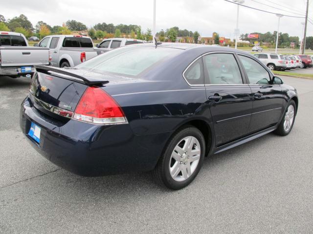 Chevrolet Impala 2011 photo 3