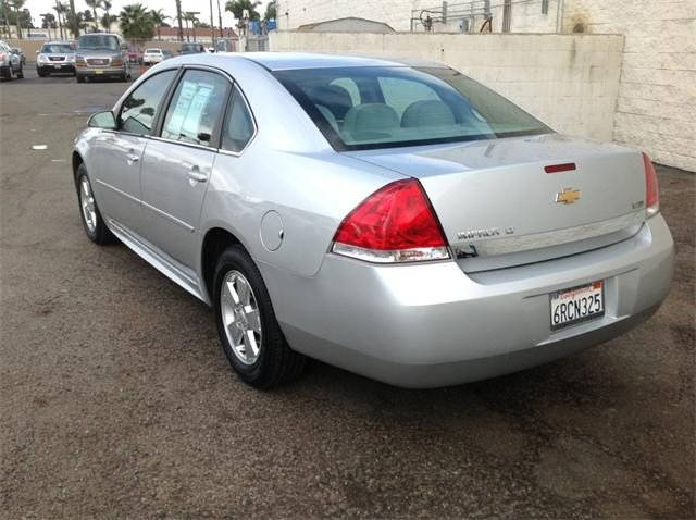 Chevrolet Impala 2011 photo 2