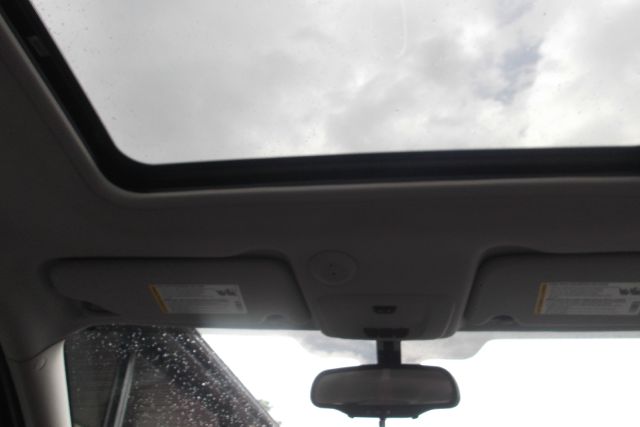 Chevrolet Impala 2dr Reg Cab 140.5 4WD ST Sedan