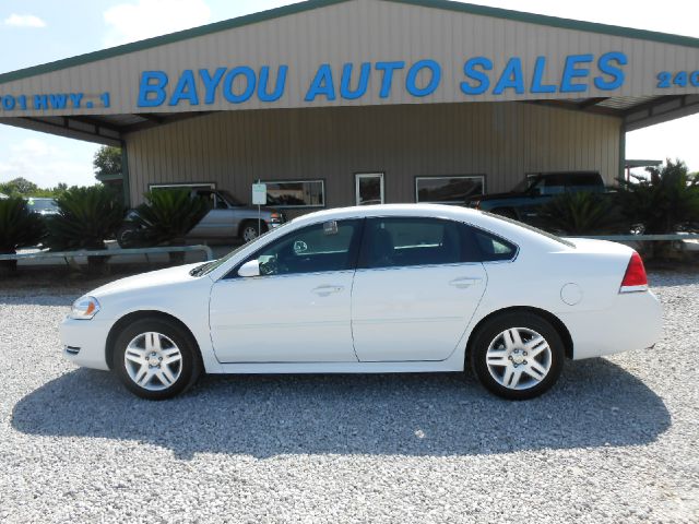 Chevrolet Impala 2dr Reg Cab 140.5 4WD ST Sedan