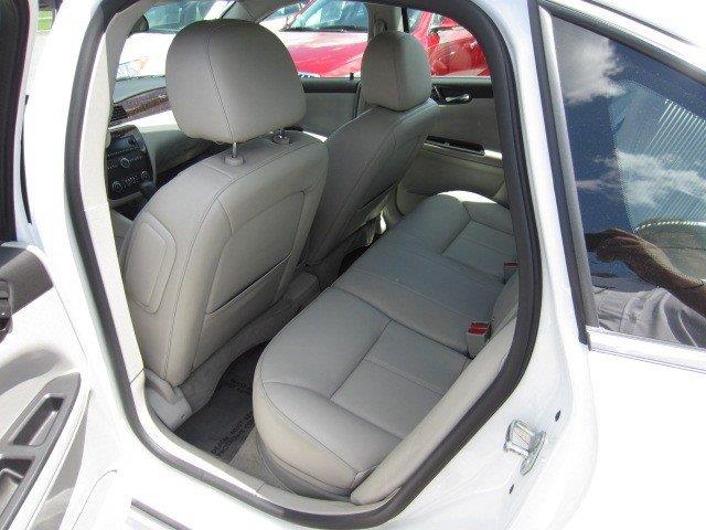 Chevrolet Impala SLE SLT WT Sedan