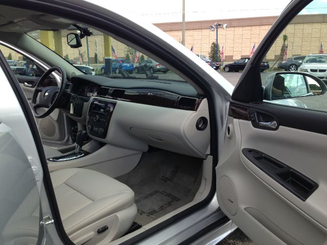 Chevrolet Impala 2012 photo 3