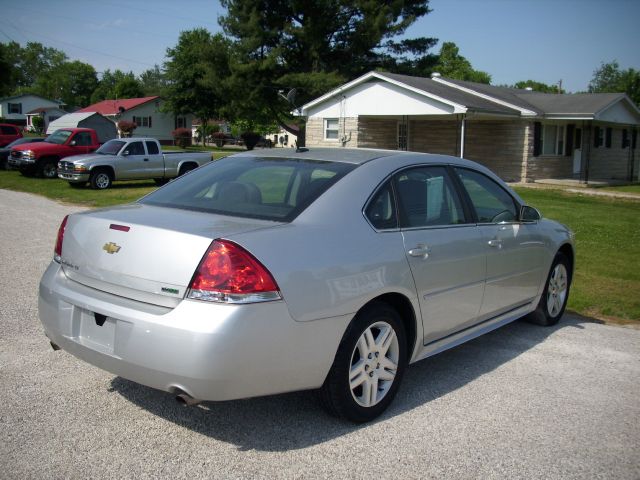 Chevrolet Impala 2dr Reg Cab 140.5 4WD ST Sedan