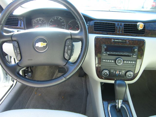 Chevrolet Impala 2012 photo 2