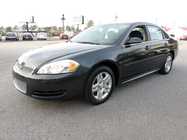 Chevrolet Impala 2dr Reg Cab 140.5 4WD ST Sedan