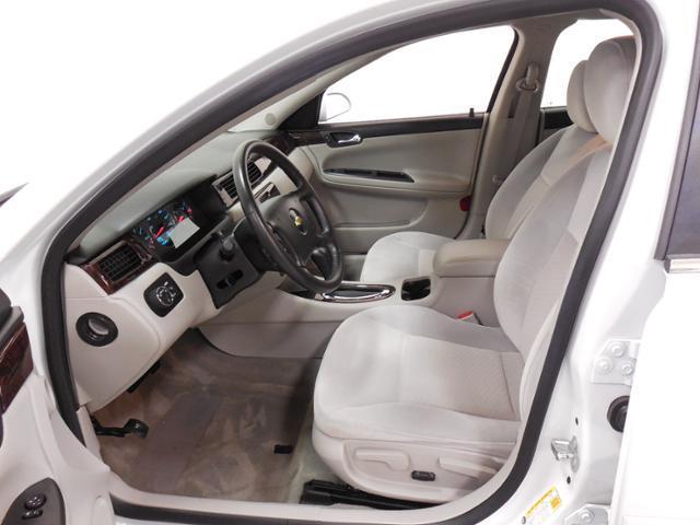 Chevrolet Impala 2012 photo 24