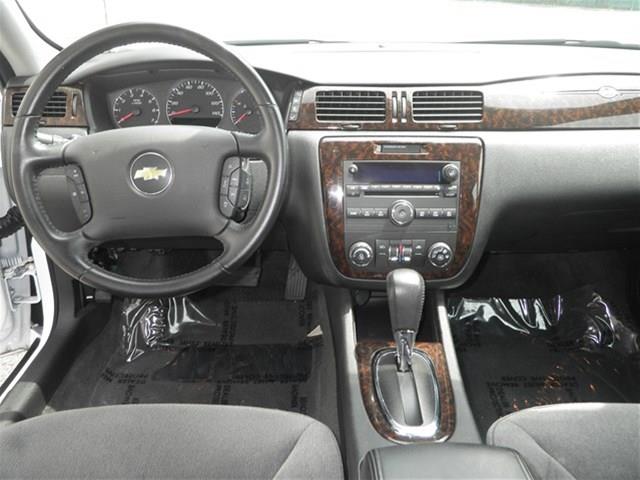 Chevrolet Impala 2012 photo 15
