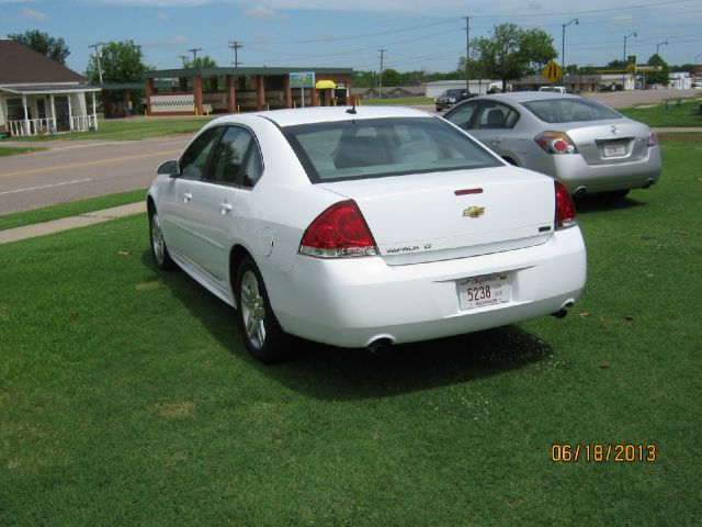 Chevrolet Impala 2dr Reg Cab 140.5 4WD ST Sedan