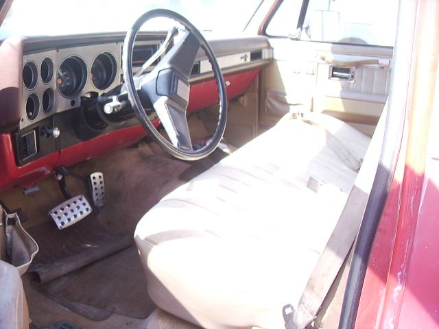 Chevrolet K10 1985 photo 2