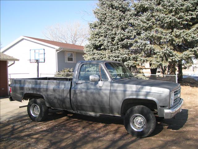 Chevrolet K10 1986 photo 2