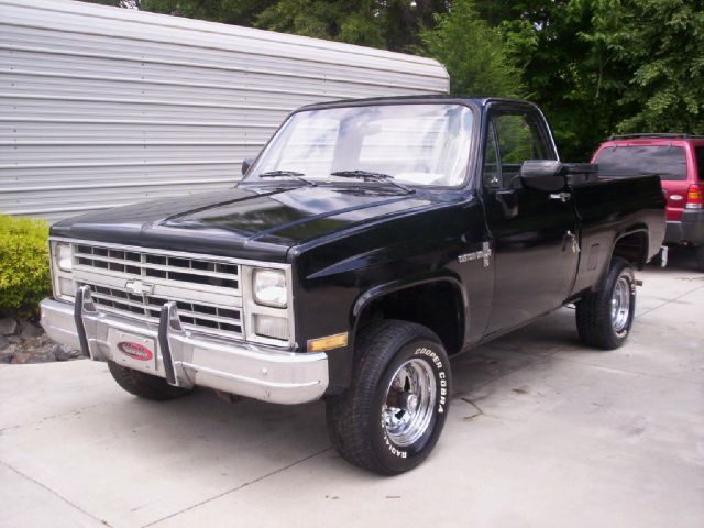 Chevrolet K10 1986 photo 4