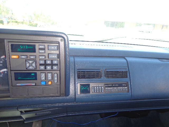 Chevrolet K1500 1990 photo 3
