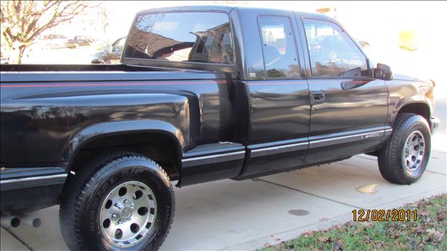 Chevrolet K1500 Ram 3500 Diesel 2-WD Extended Cab Pickup
