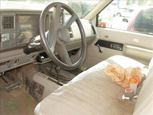 Chevrolet K1500 Base Pickup