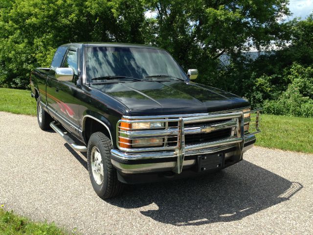 Chevrolet K1500 4D Crew Cab Truck Pickup Truck